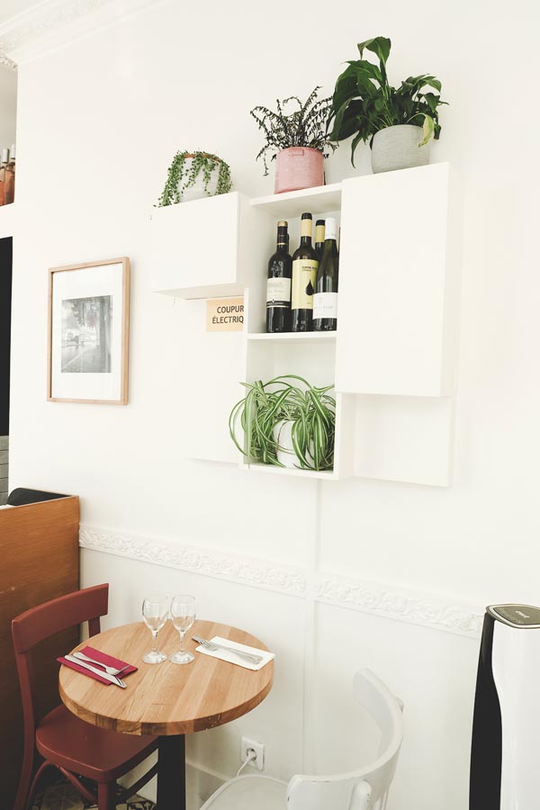 Décoration restaurant Paris - Pierres bouchardées Neobat Design